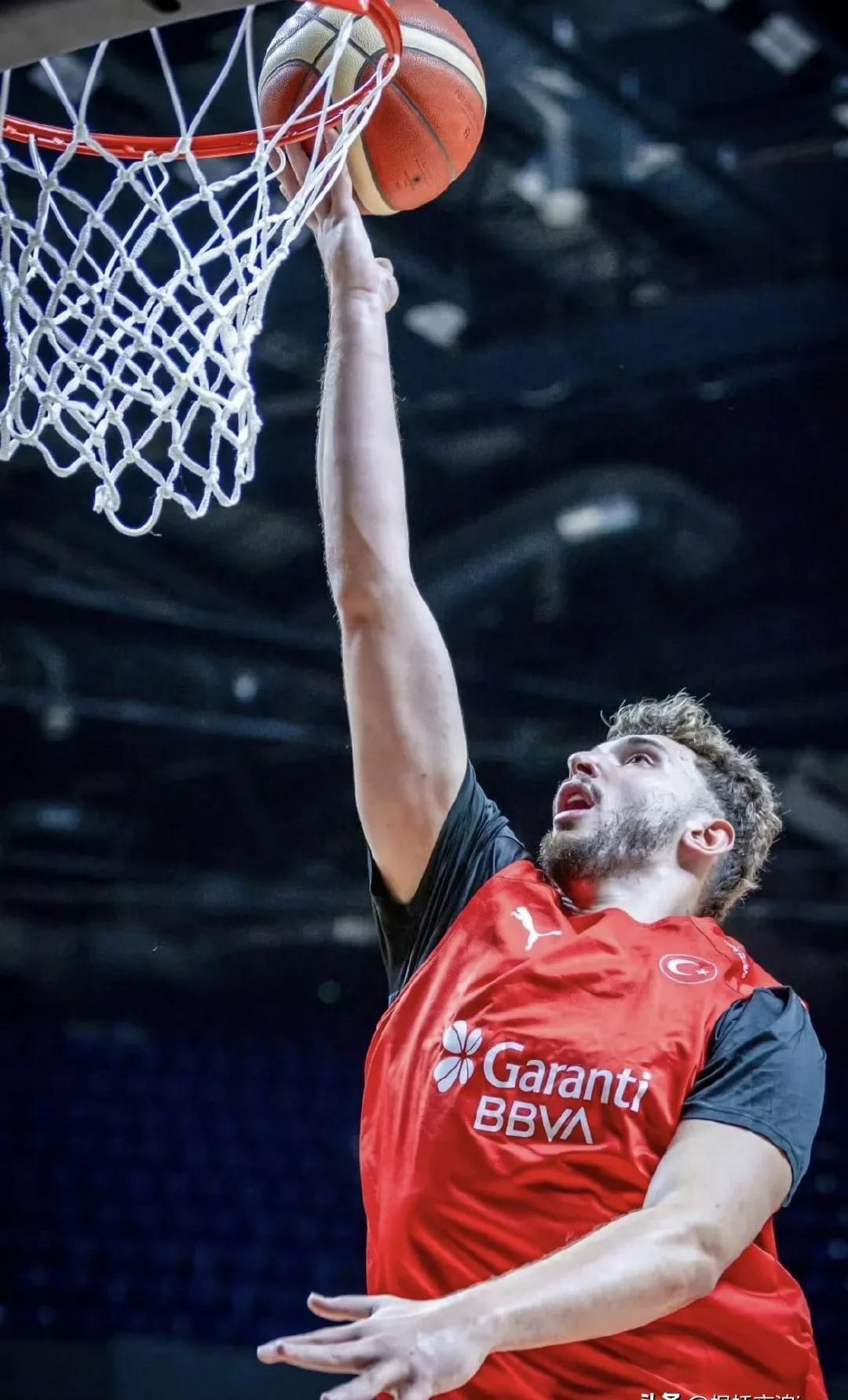 九游APP-布鲁克林篮网今晨强势反弹，志在足总杯名次提升，气氛紧张，控场能力受关注(布鲁克林篮网重伤球员)